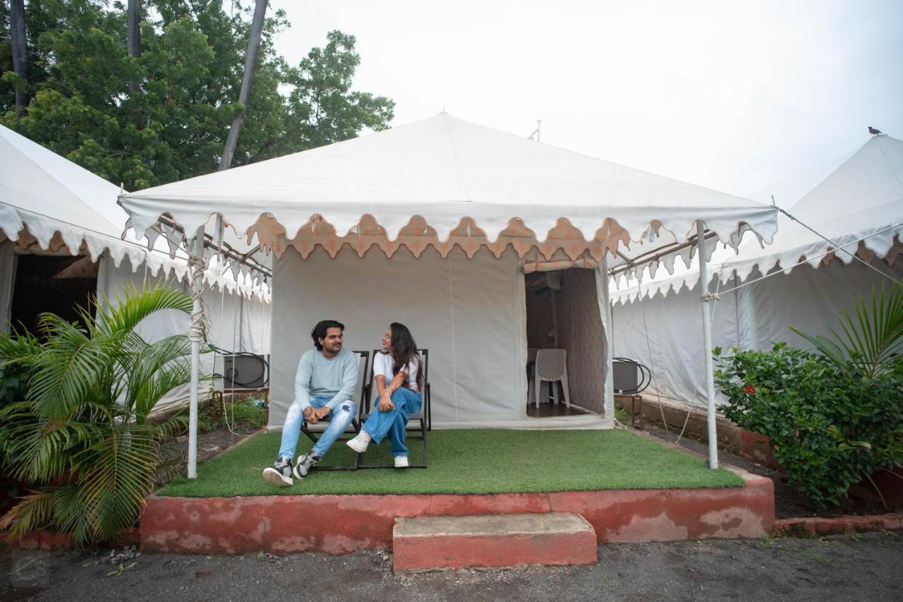 Unity Holiday Tent City Kevadia Esterno foto