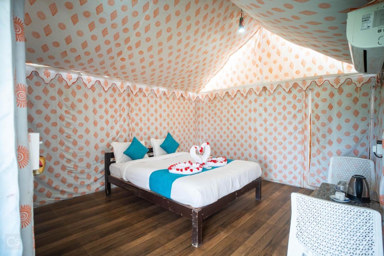 Unity Holiday Tent City Kevadia Esterno foto