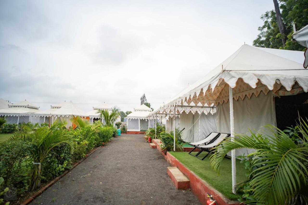 Unity Holiday Tent City Kevadia Esterno foto